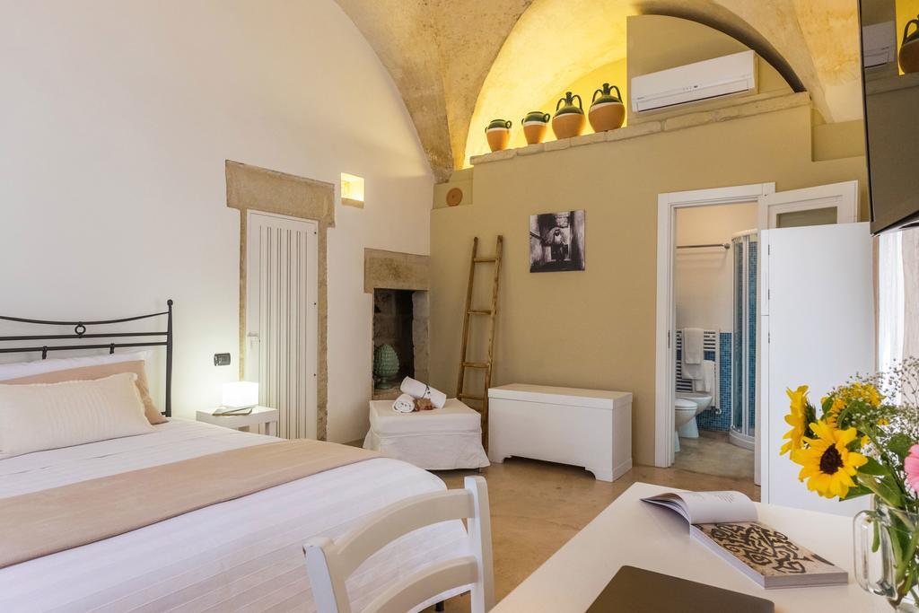 Classic Double or Twin Room,415376328:JPEG